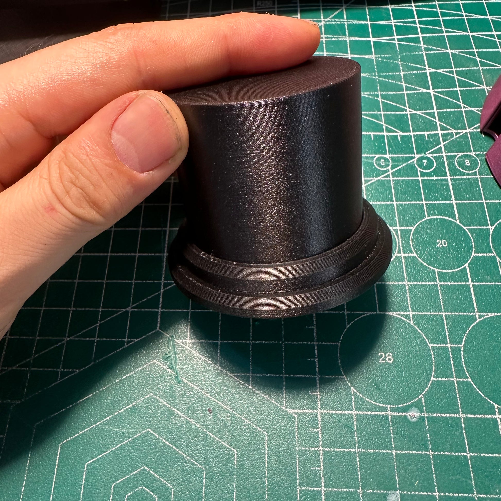 PETG Carbon Fiber Miniature Display Stand - Multiple Sizes & Heights | Wargame Base World - Wargame Base World