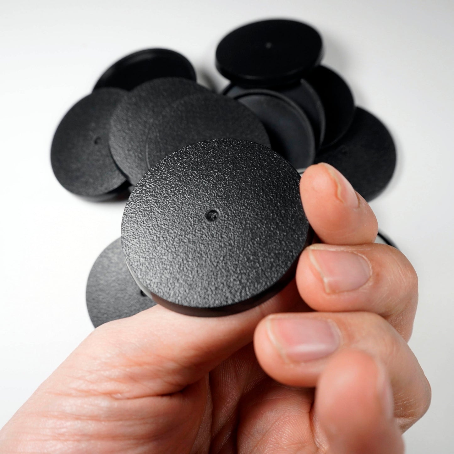 50mm Round Bases - Compatible with Warhammer 40k Dreadnoughts & Large Scale Monsters - Wargame Base World