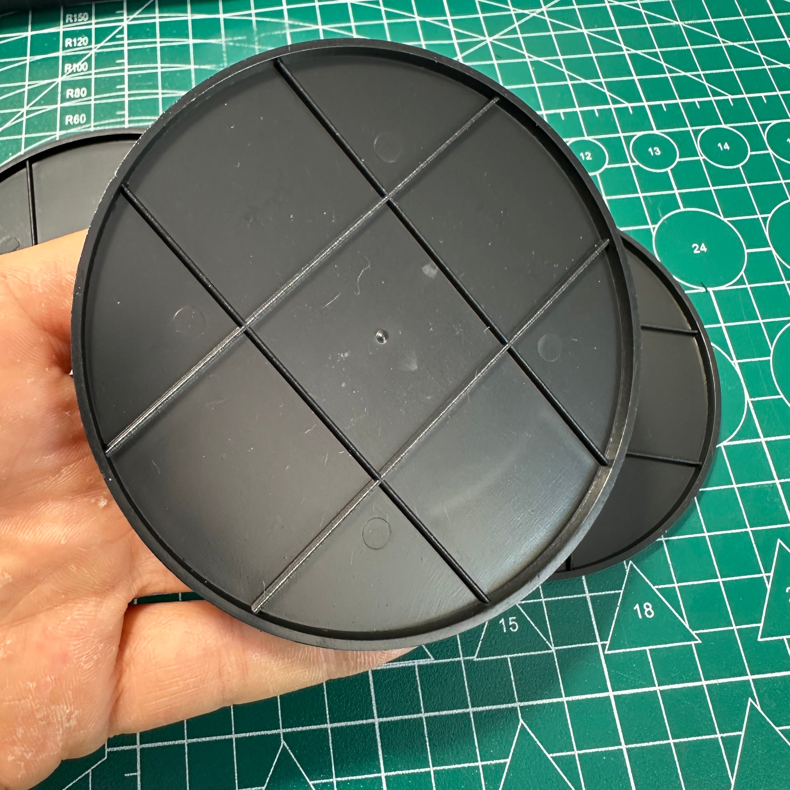 Round bases - 100mm round bases