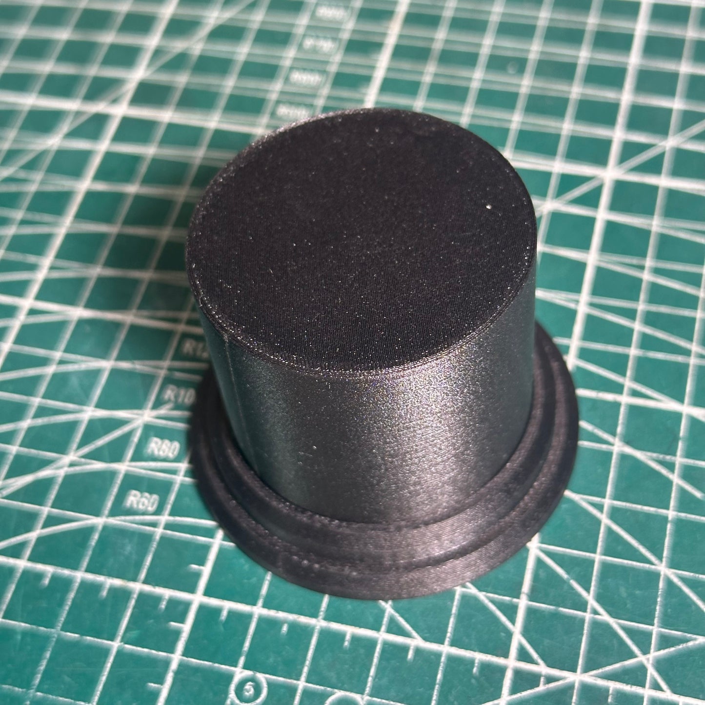 PETG Carbon Fiber Miniature Display Stand - Multiple Sizes & Heights | Wargame Base World - Wargame Base World