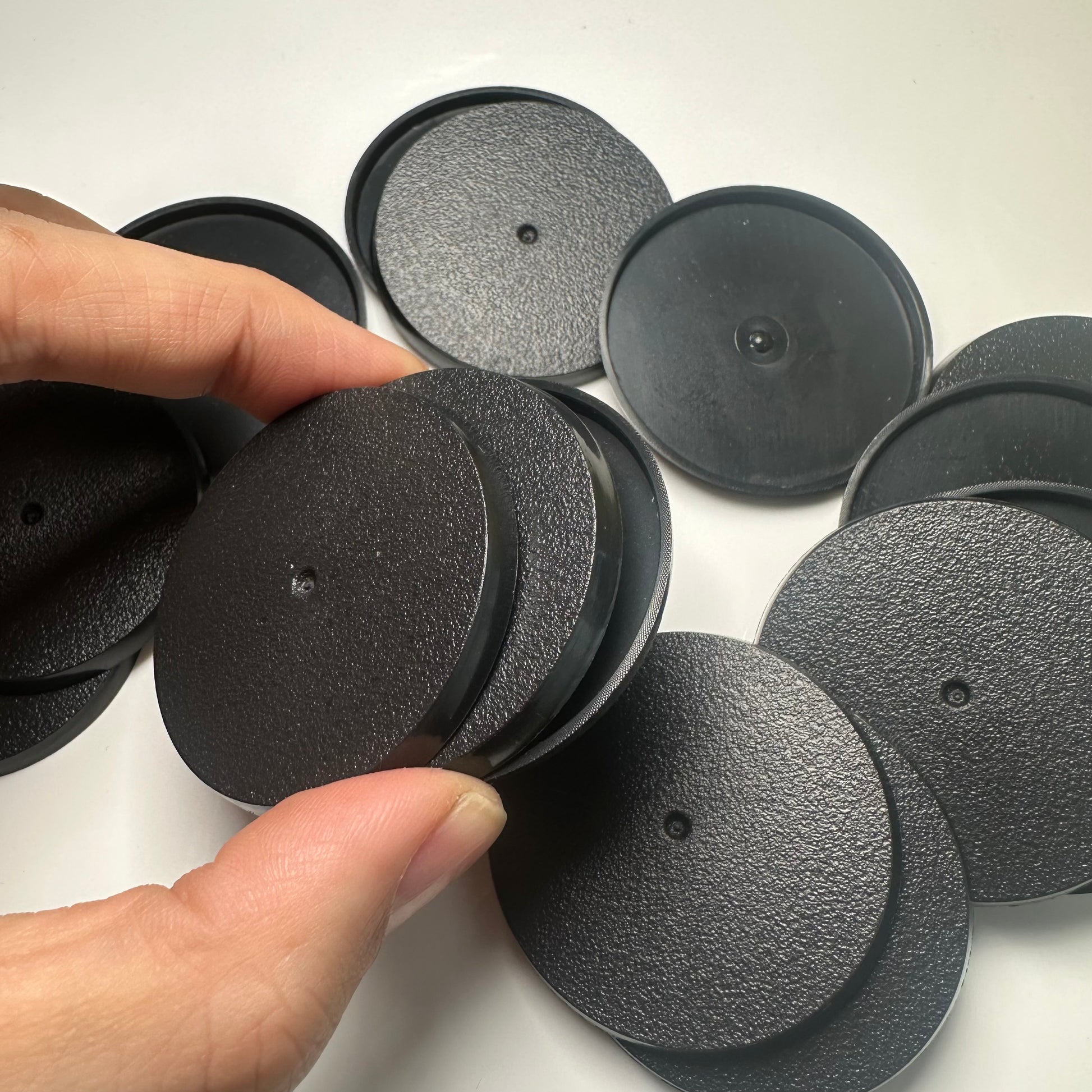50mm Round Bases - Compatible with Warhammer 40k Dreadnoughts & Large Scale Monsters - Wargame Base World